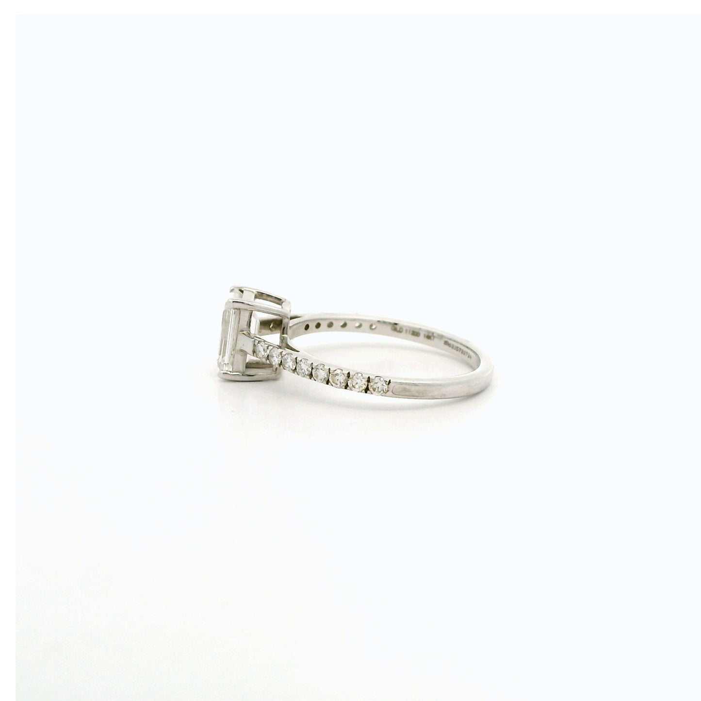 Eska Box Diamond Ring