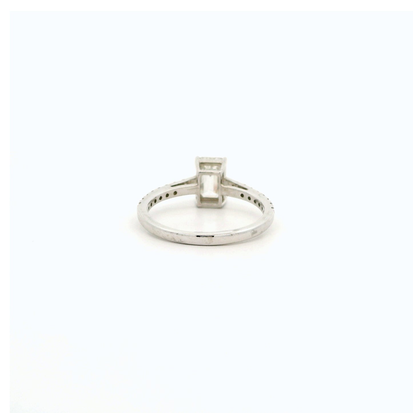 Eska Box Diamond Ring