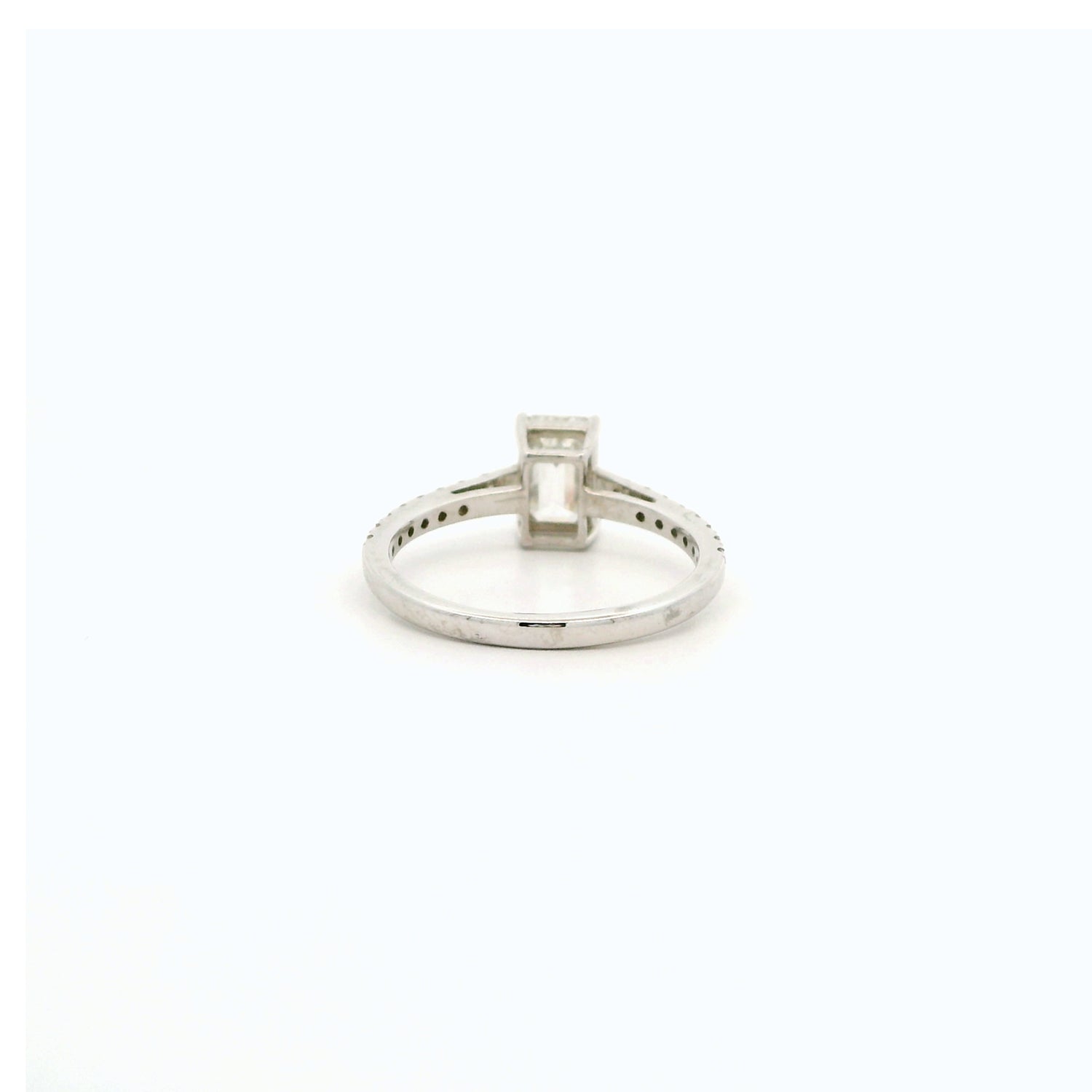 Eska Box Diamond Ring