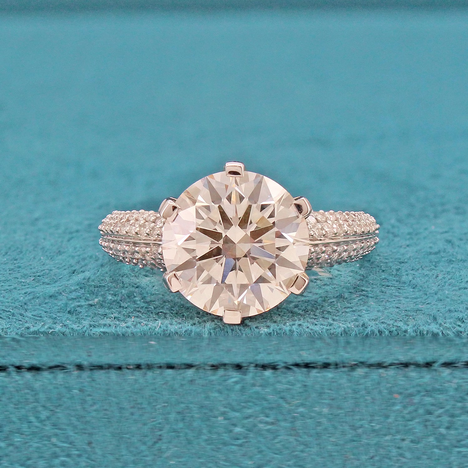 Aleryn Diamond Ring