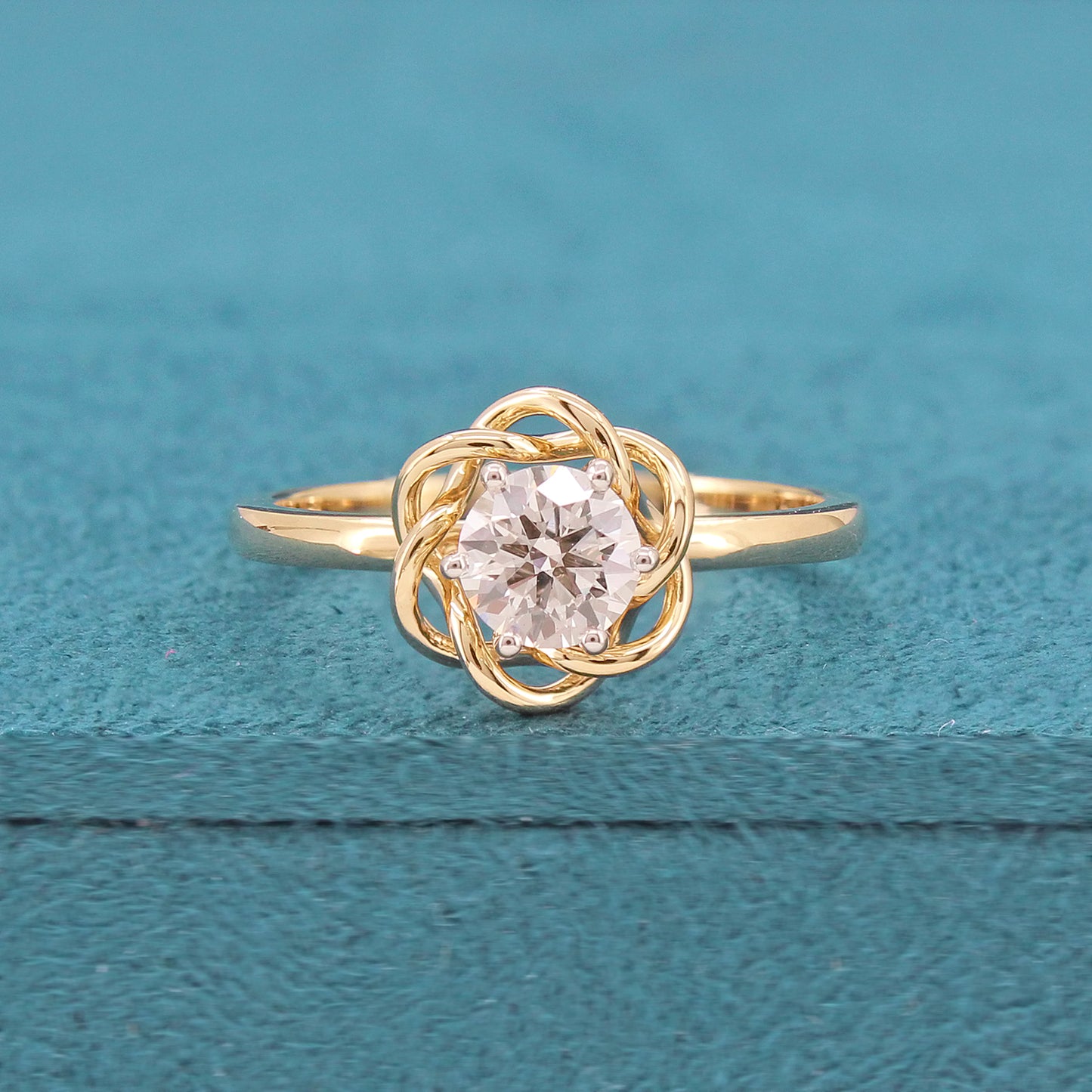 Norah Solitaire Floral Diamond Ring