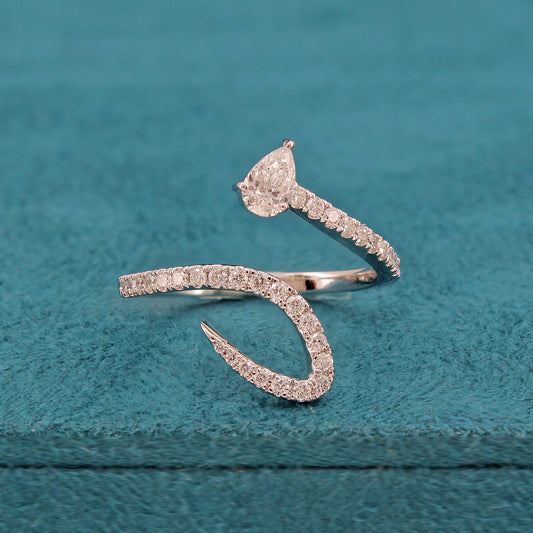 Cleo Diamond Ring