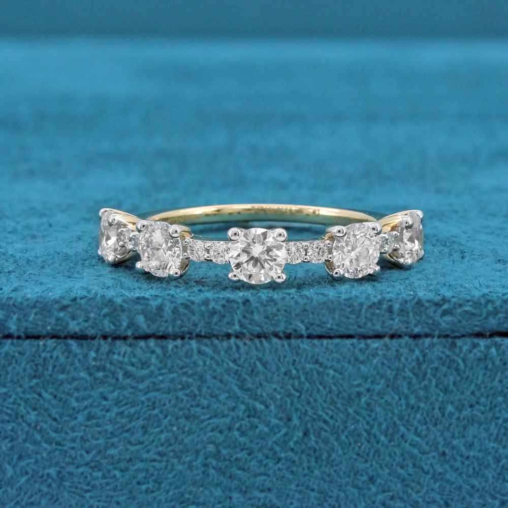Mirun Diamond Ring