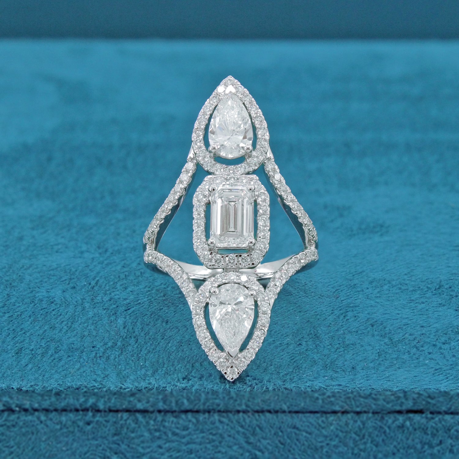 Caelis Diamond Ring