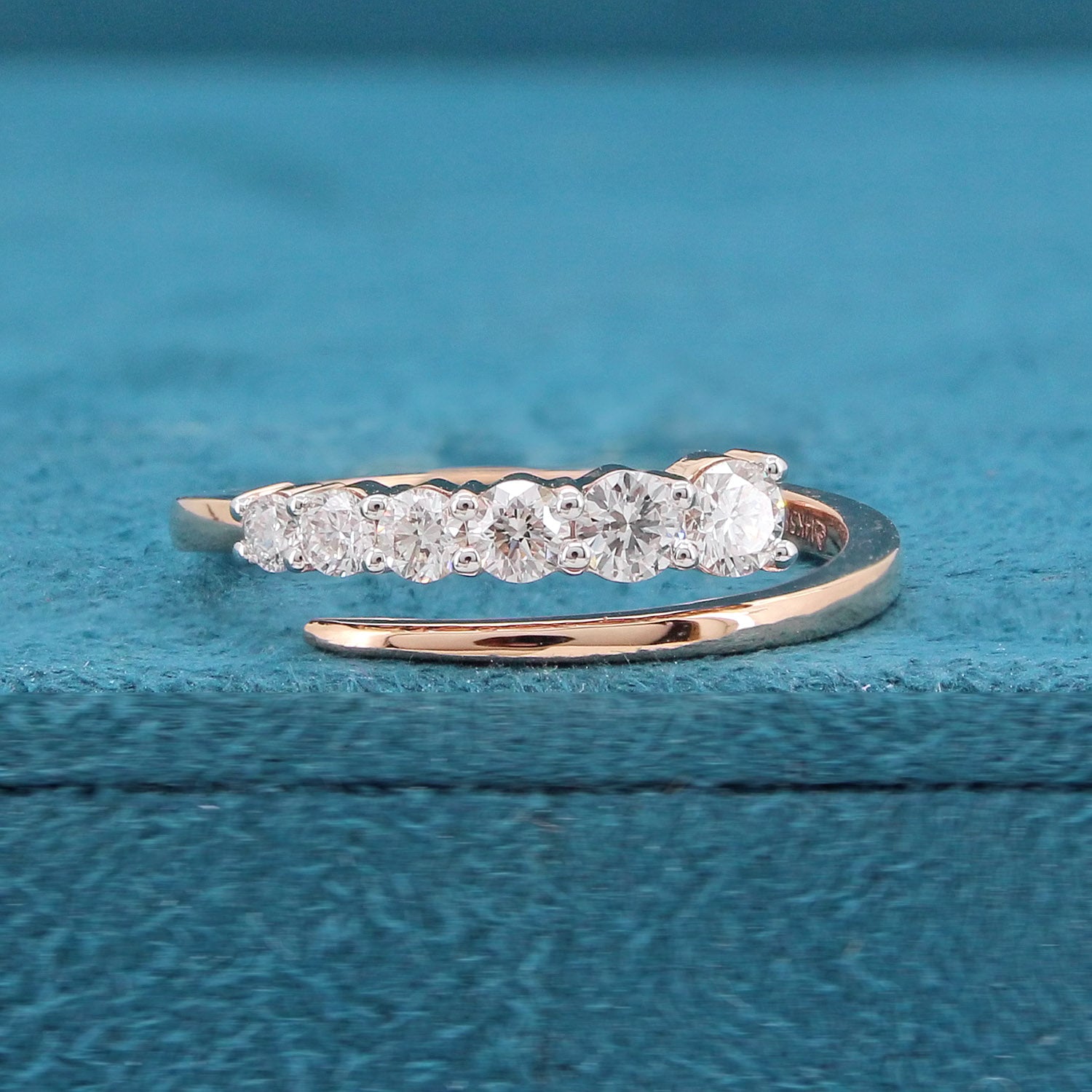 Araya Essence Diamond Ring
