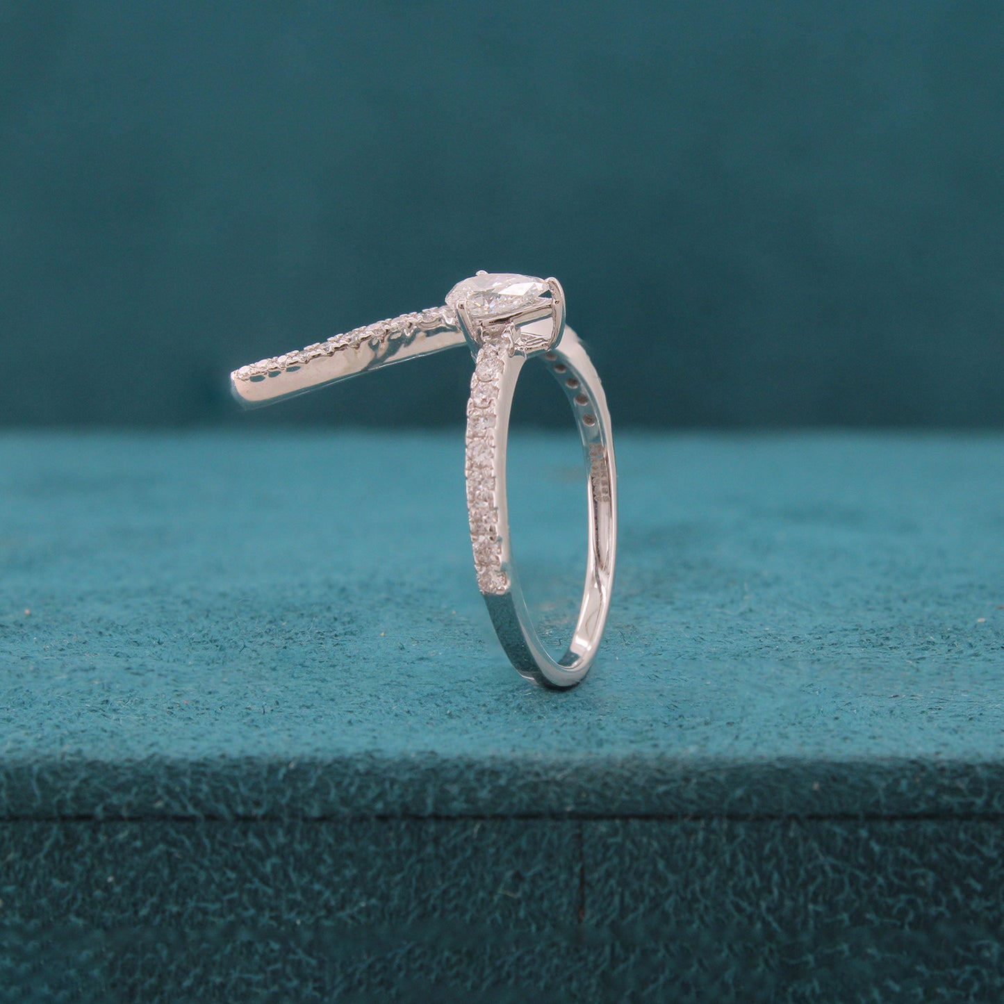 Solien Diamond Ring
