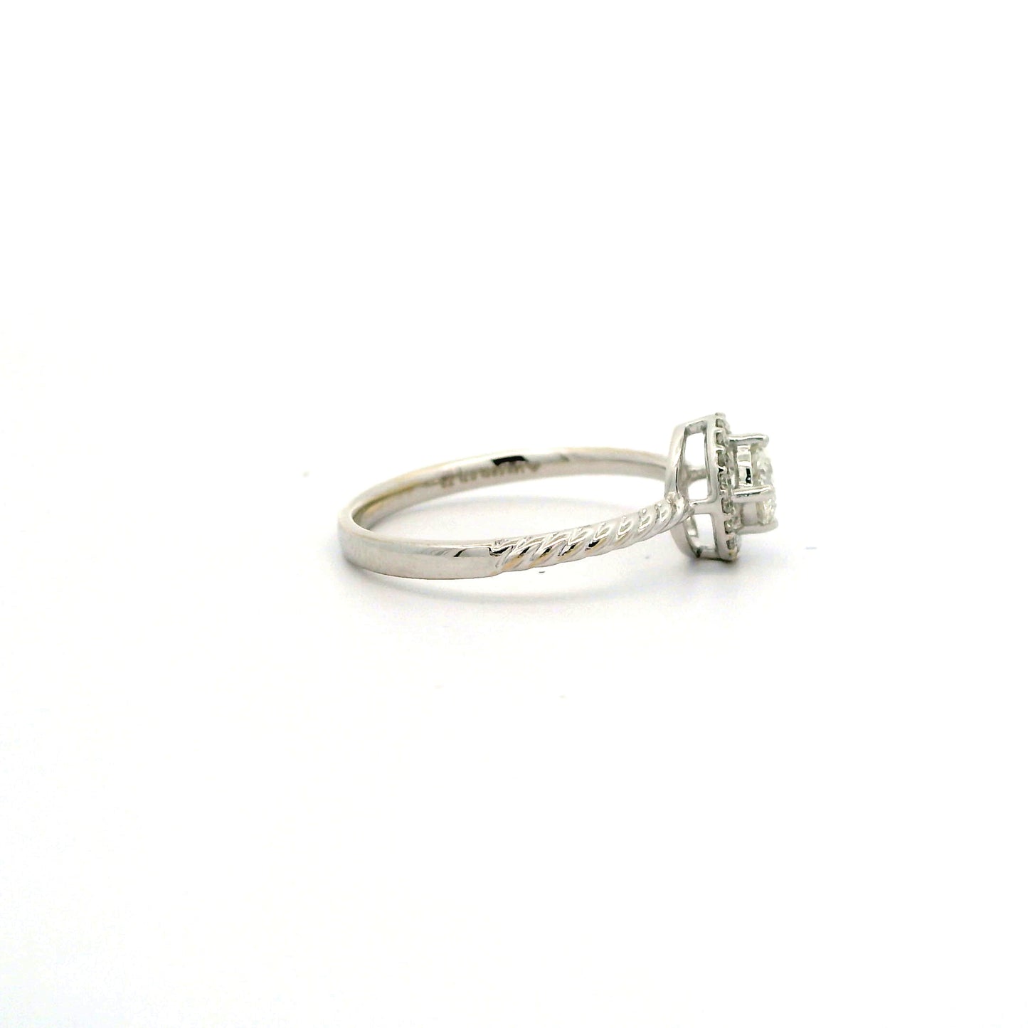 Lira Halo Diamond Ring