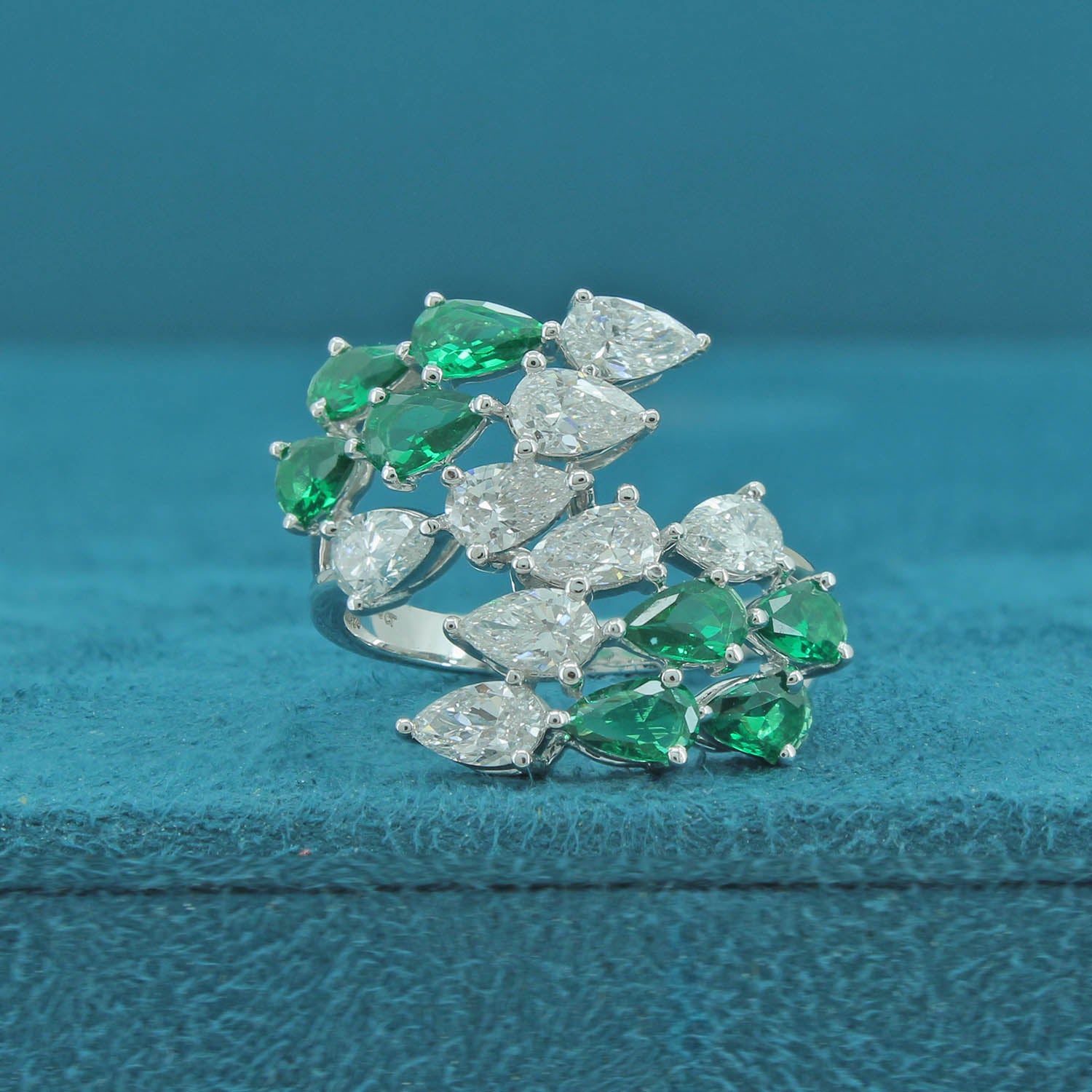 Vayra Diamond Ring