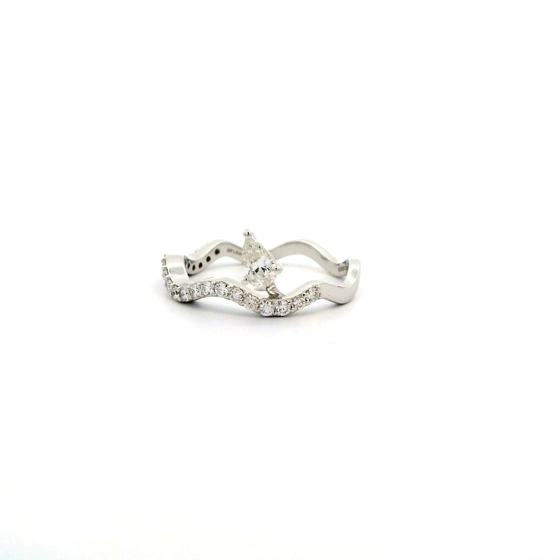 Nara Diamond Ring