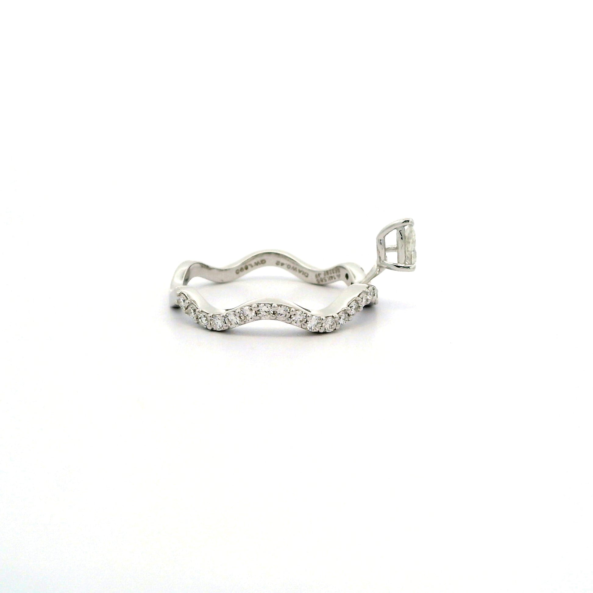 Nara Diamond Ring