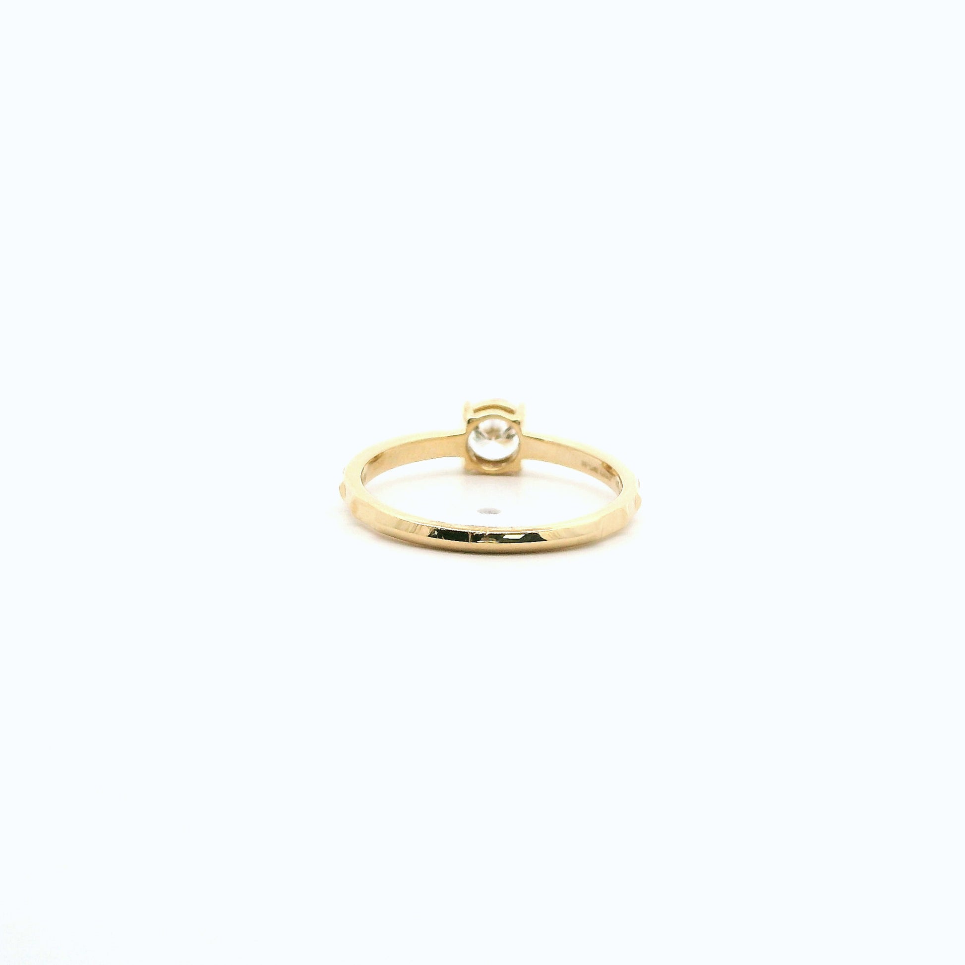 Arwen Solitaire Diamond Ring