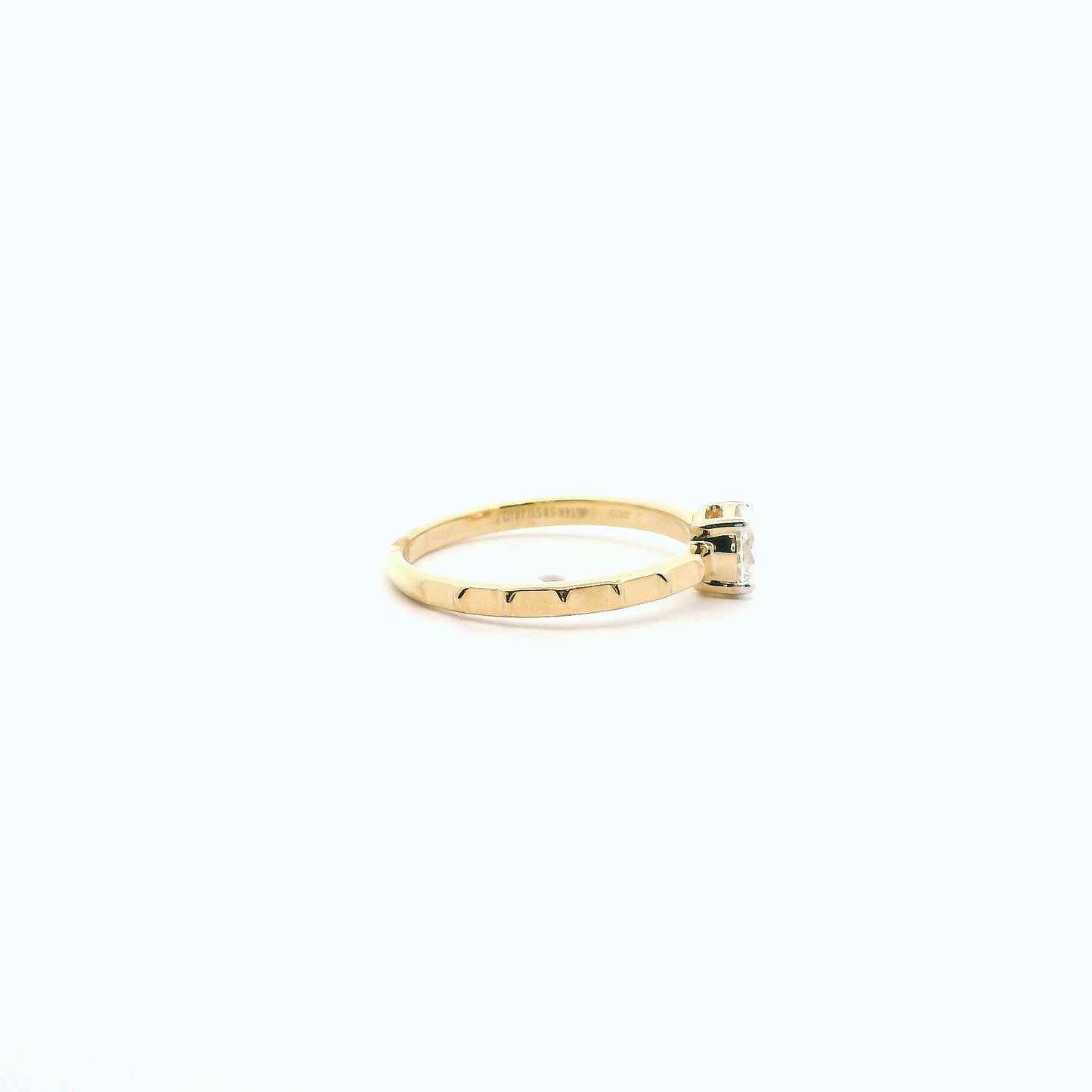 Arwen Solitaire Diamond Ring