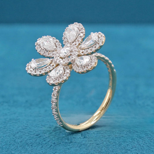 Thaisia Floral Diamond Ring