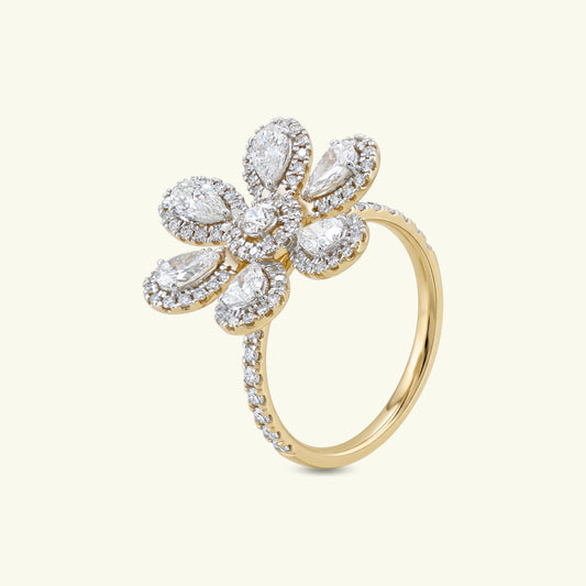 Thaisia Floral Diamond Ring
