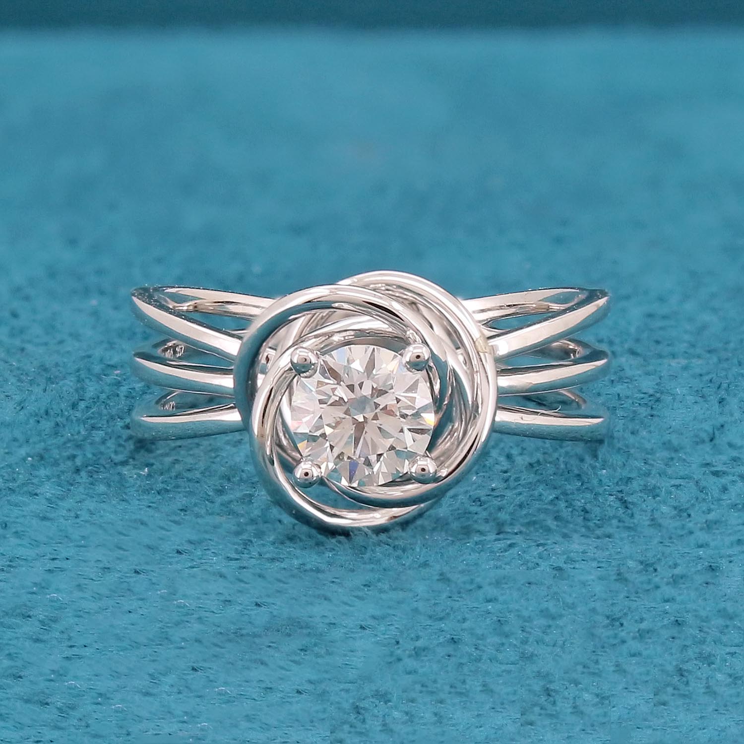Lirae Solitaire Floral Diamond Ring