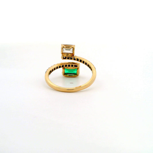 Saela Diamond Ring