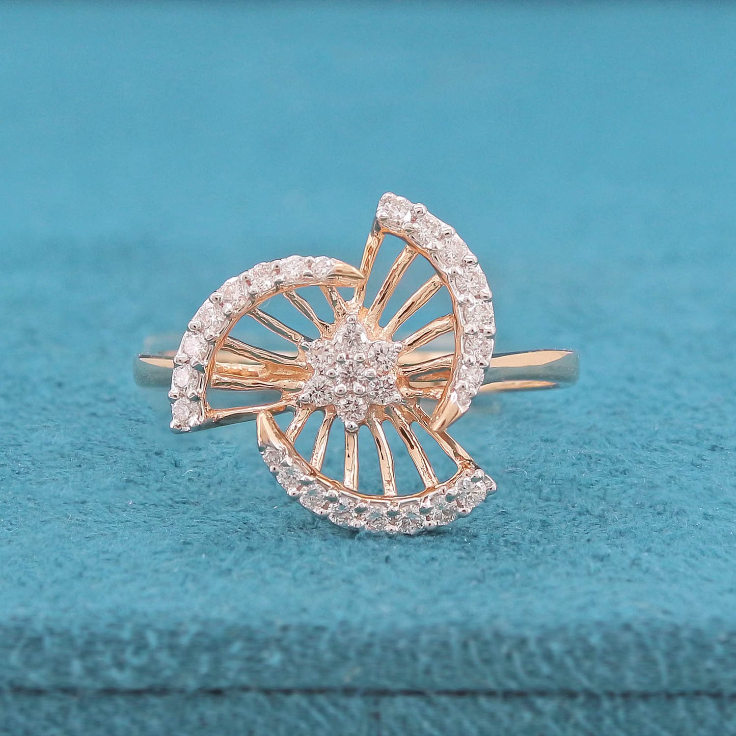 Rivara Diamond Ring