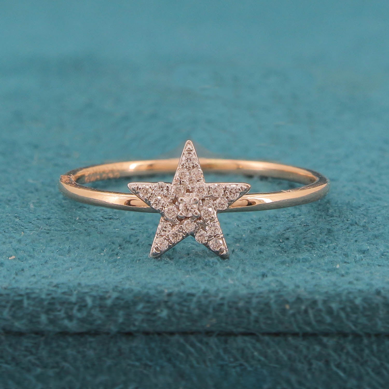 Lienne Diamond Ring