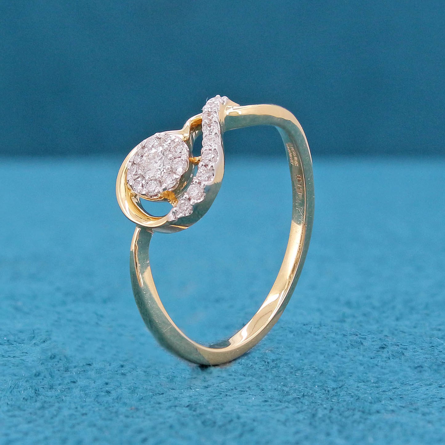 Serin Diamond Ring