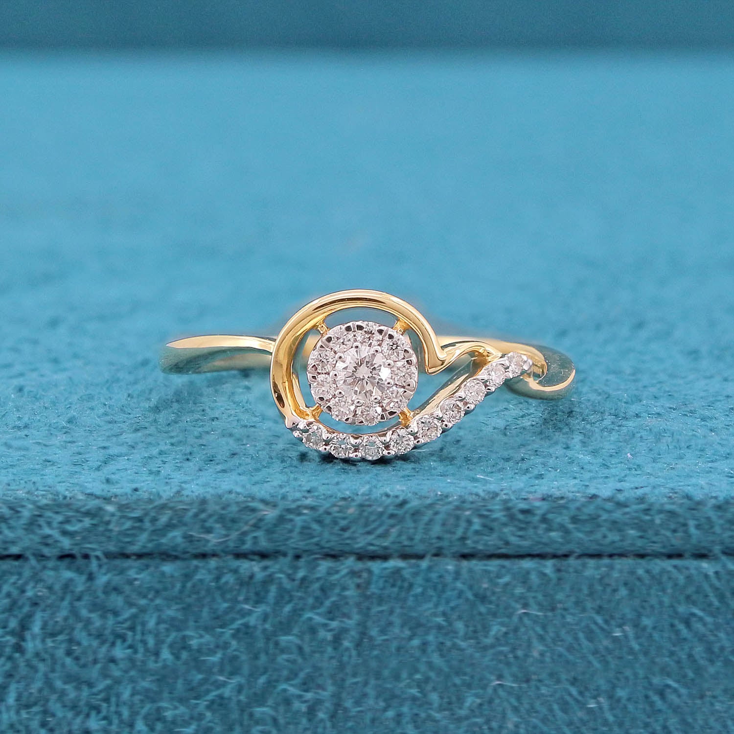 Serin Diamond Ring