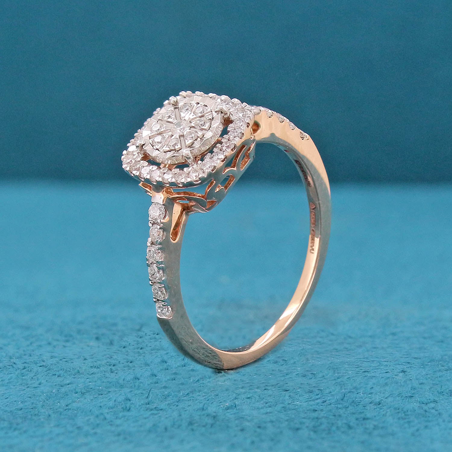 Mael Box Diamond Ring