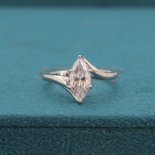 Mina Diamond Ring