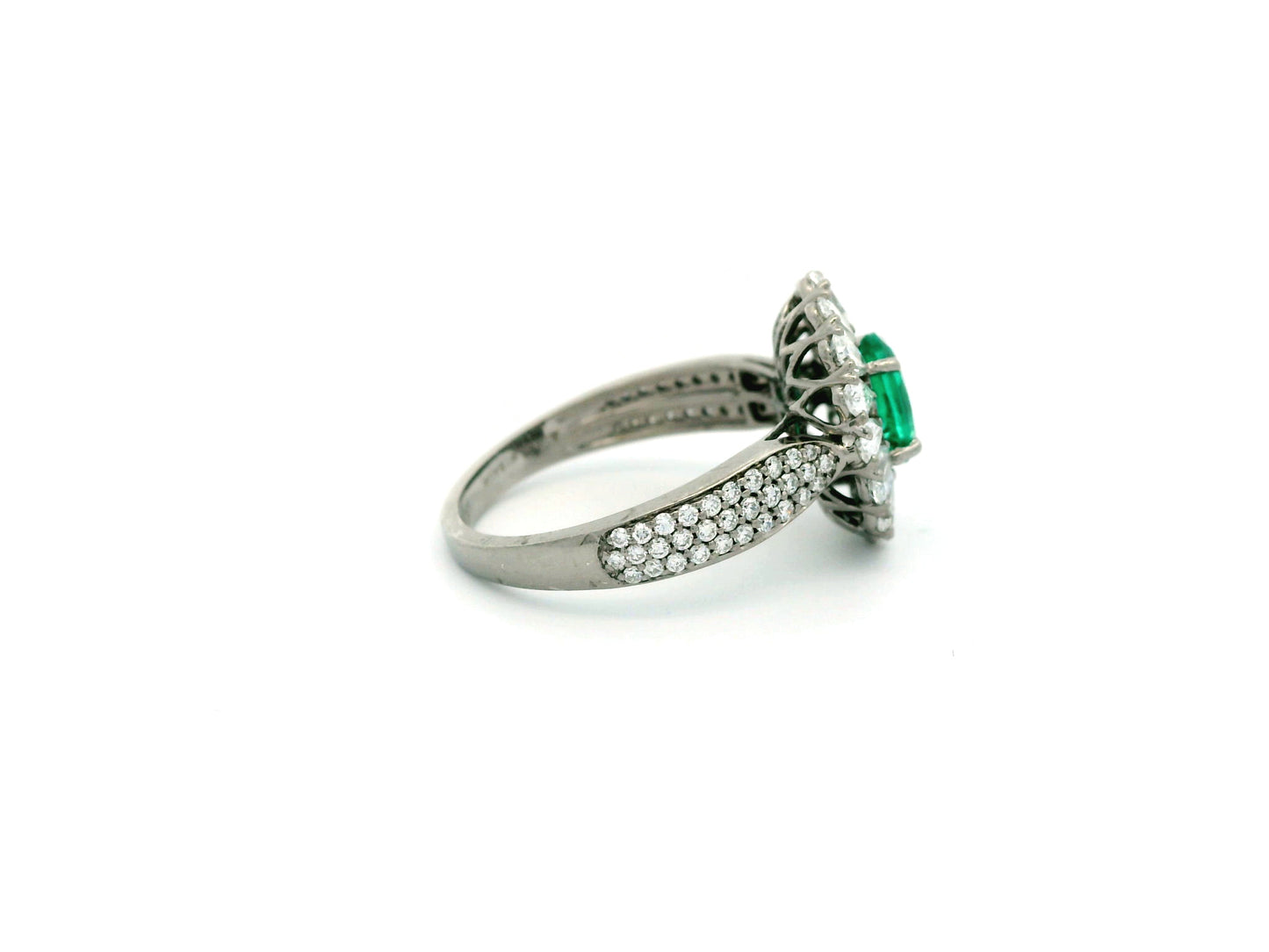 Yuvika Traditional Diamond Ring