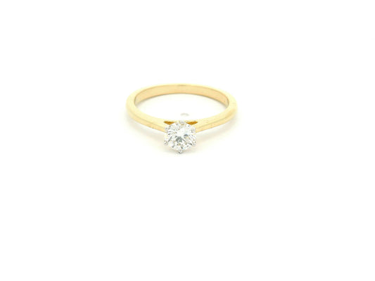 Senira Diamond Dailywear Ring
