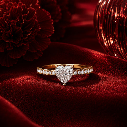 Heart solitaire diamond ring in yellow gold with romantic red velvet styling