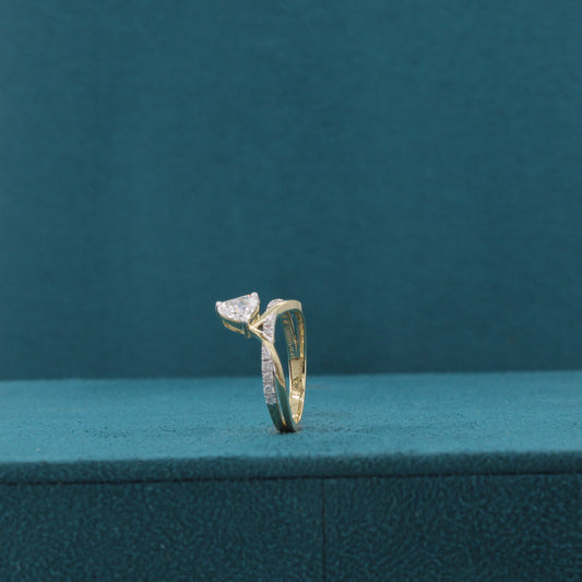 Neira Curve Diamond Dailywear Ring