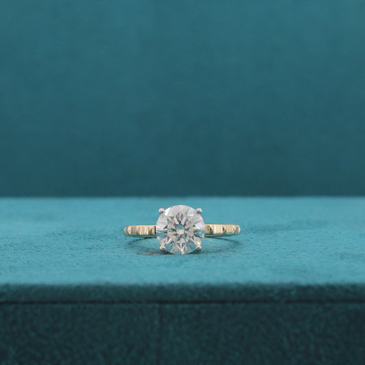 Maelis Solitaire Diamond Engagement Ring