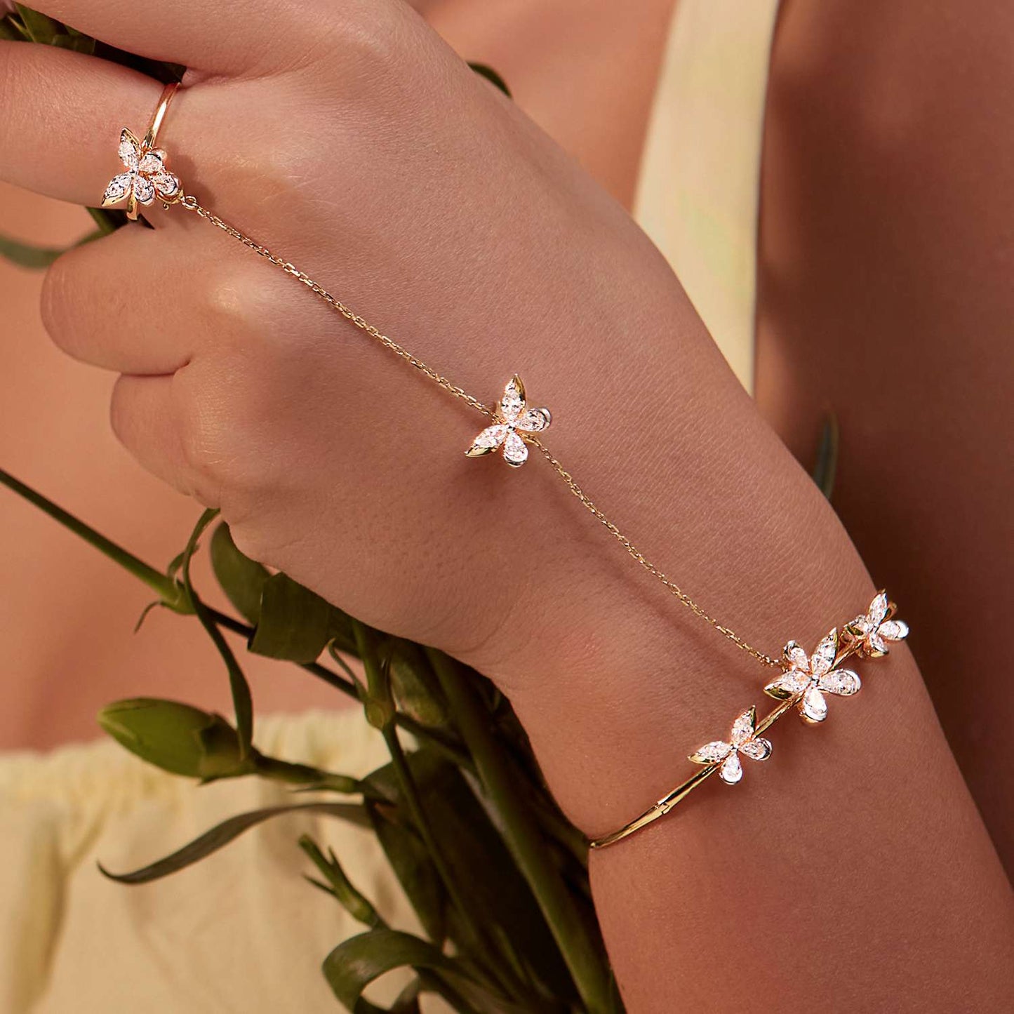 Nova Diamond Engagement Ring