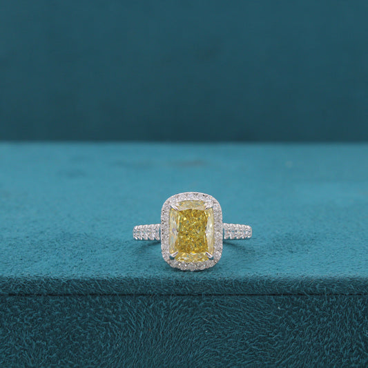 Fenlora Twist Diamond Ladies Ring