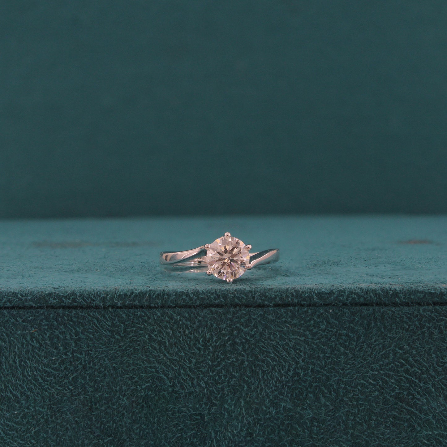 Arisia Glow Diamond Solitaire Ring