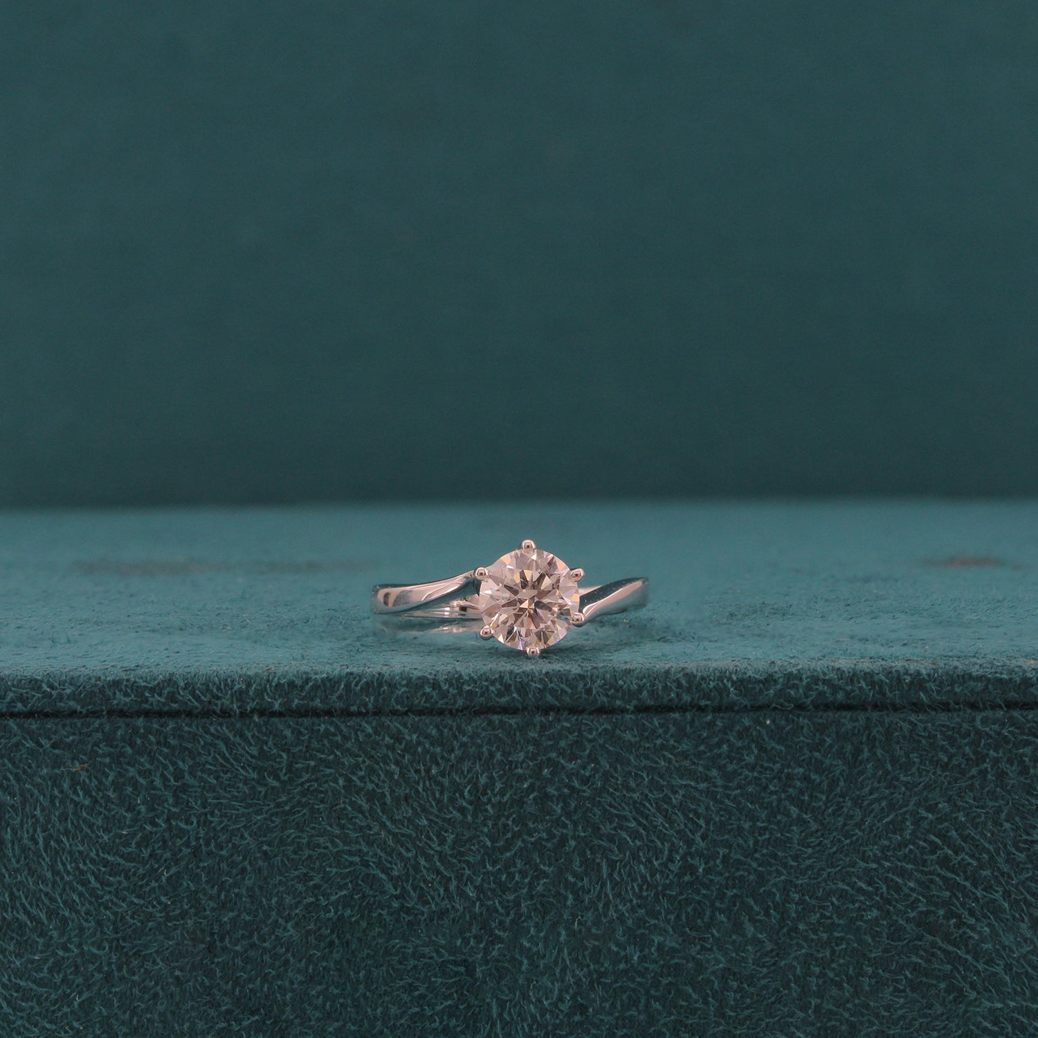 Arisia Glow Diamond Solitaire Ring