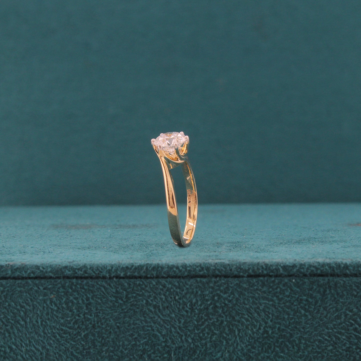 Arisia Glow Diamond Solitaire Ring