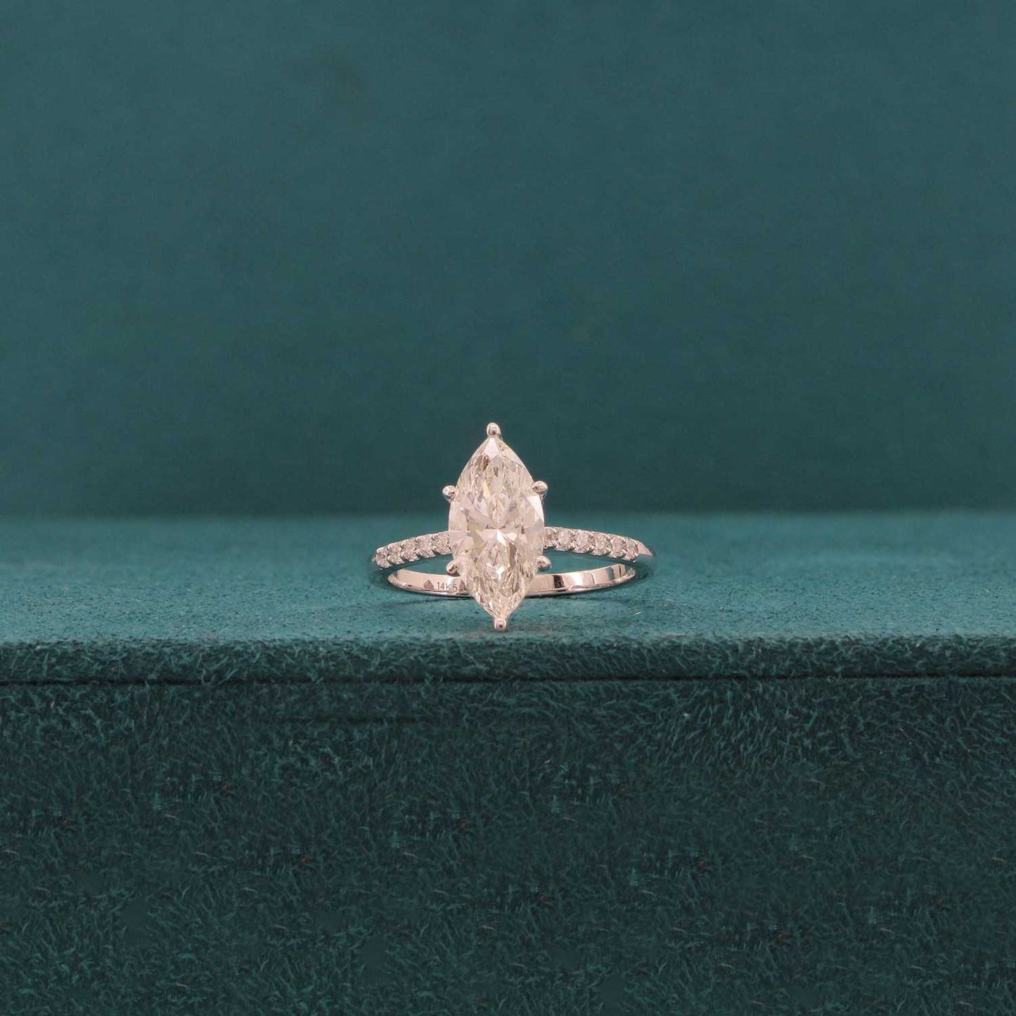 Verlira Beam Diamond Ladies Ring