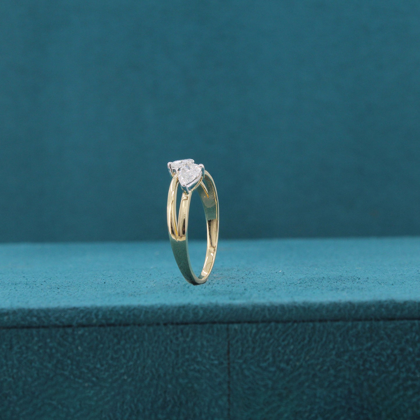 Fioralyn Trace Diamond Ring