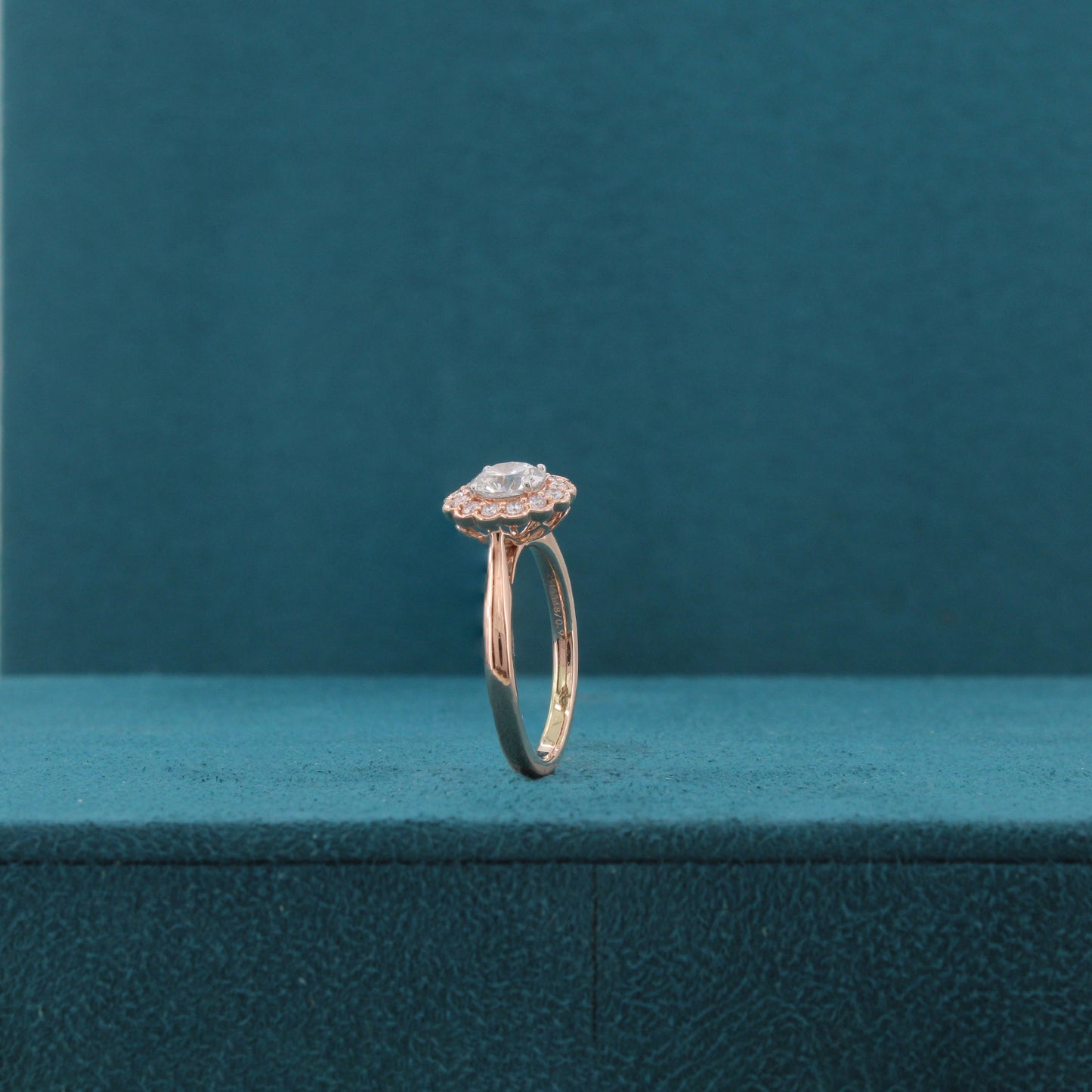 Florien Crest Diamond Ring