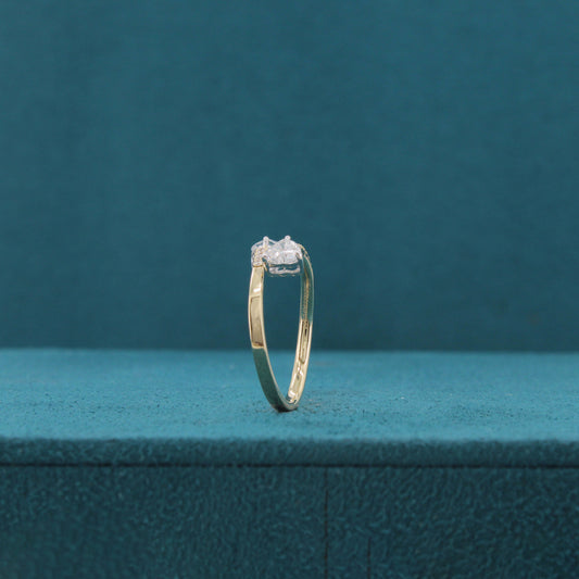 Lovira Vale Diamond Ring