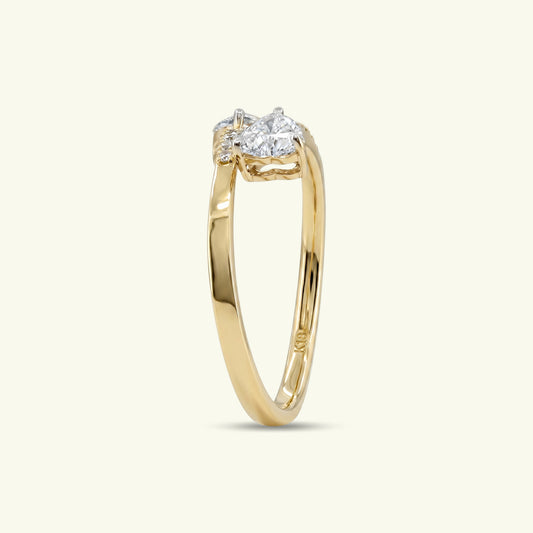 Lovira Vale Diamond Ring