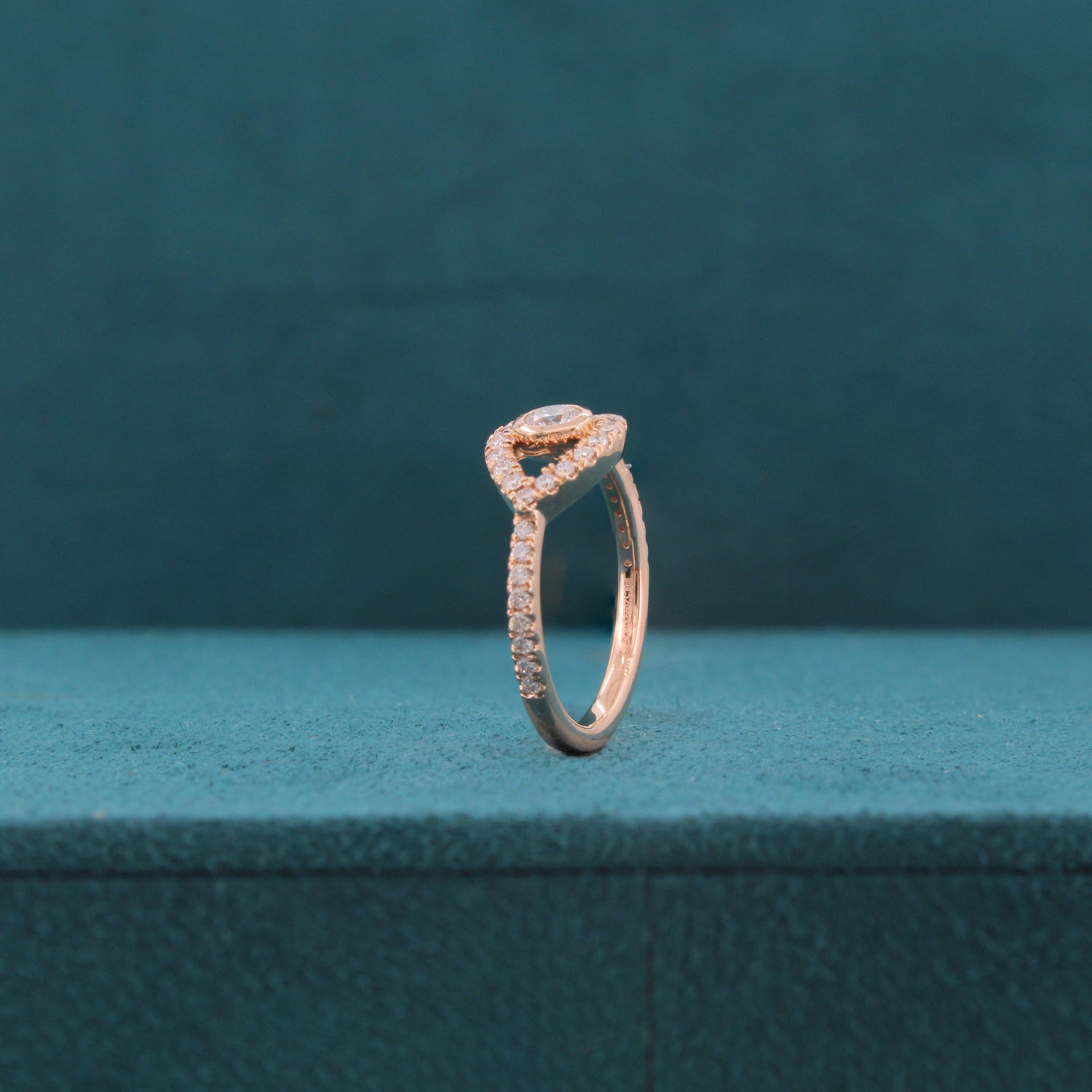 Lyric Modern Diamond Ring