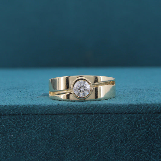 Avelyn Solitaire Diamond Ring