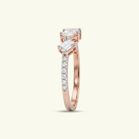 Nayela Crest Diamond Ring