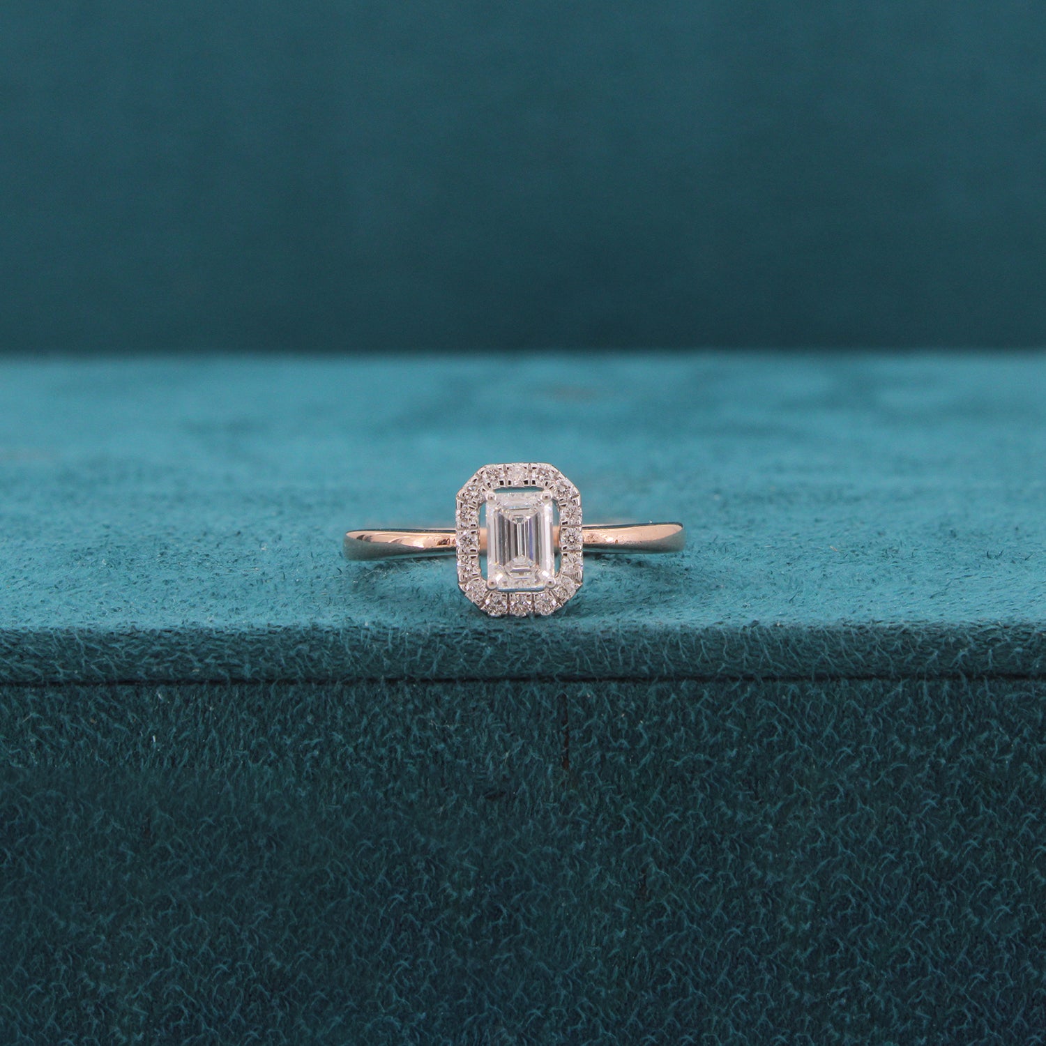 Oryndra Vale Diamond Ring