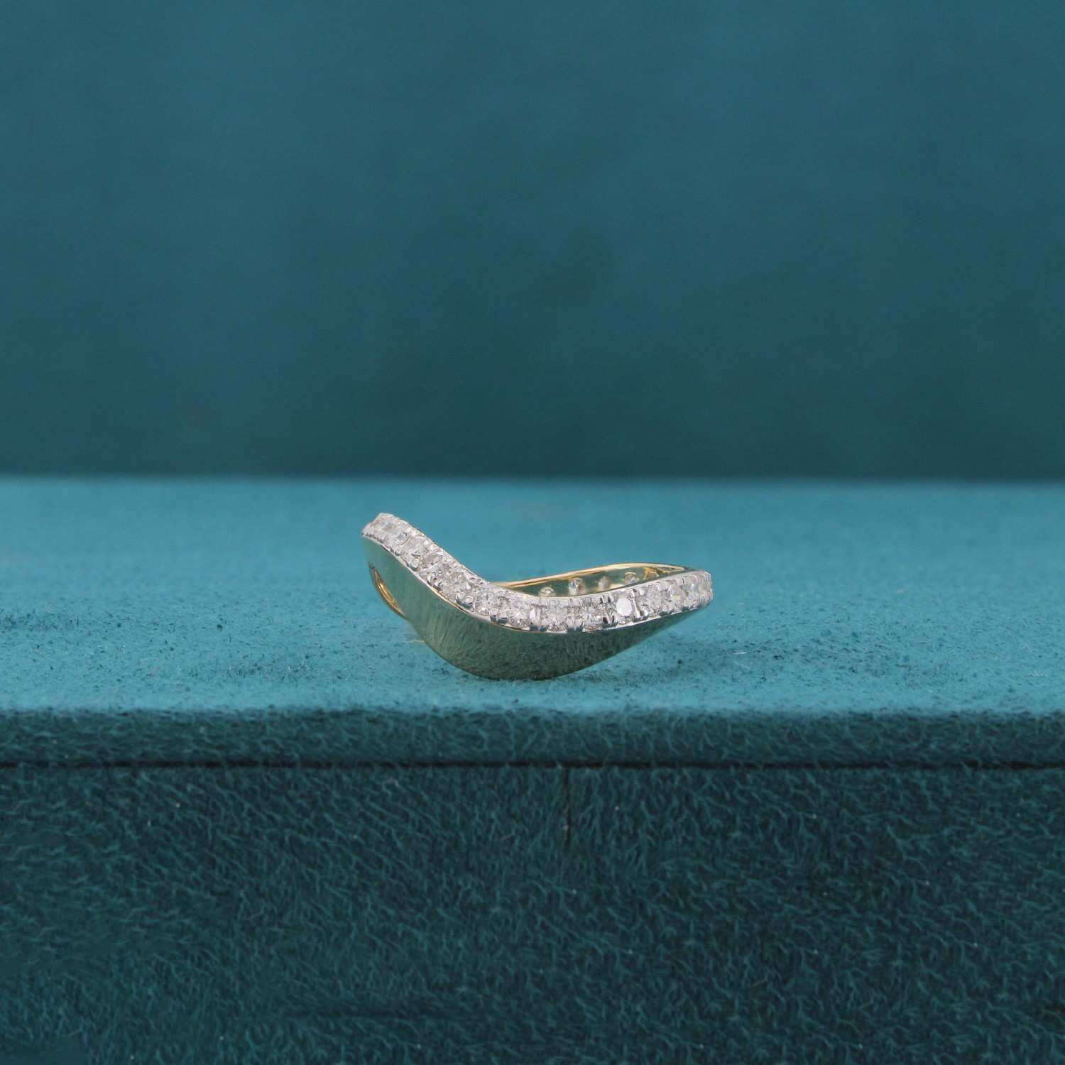 Serayne Flare Diamond Ring