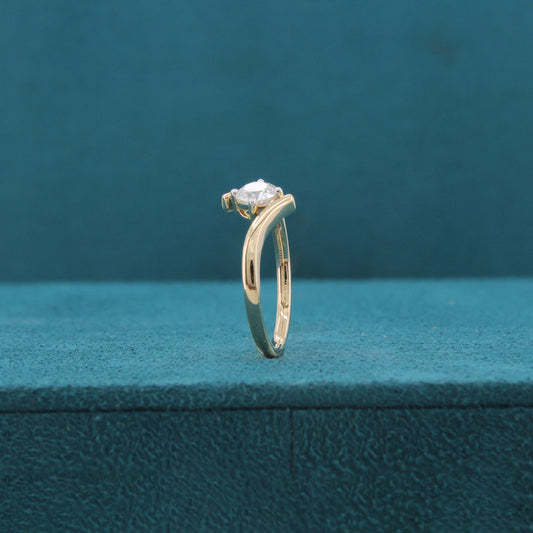 Arvella Solitaire Diamond Ring