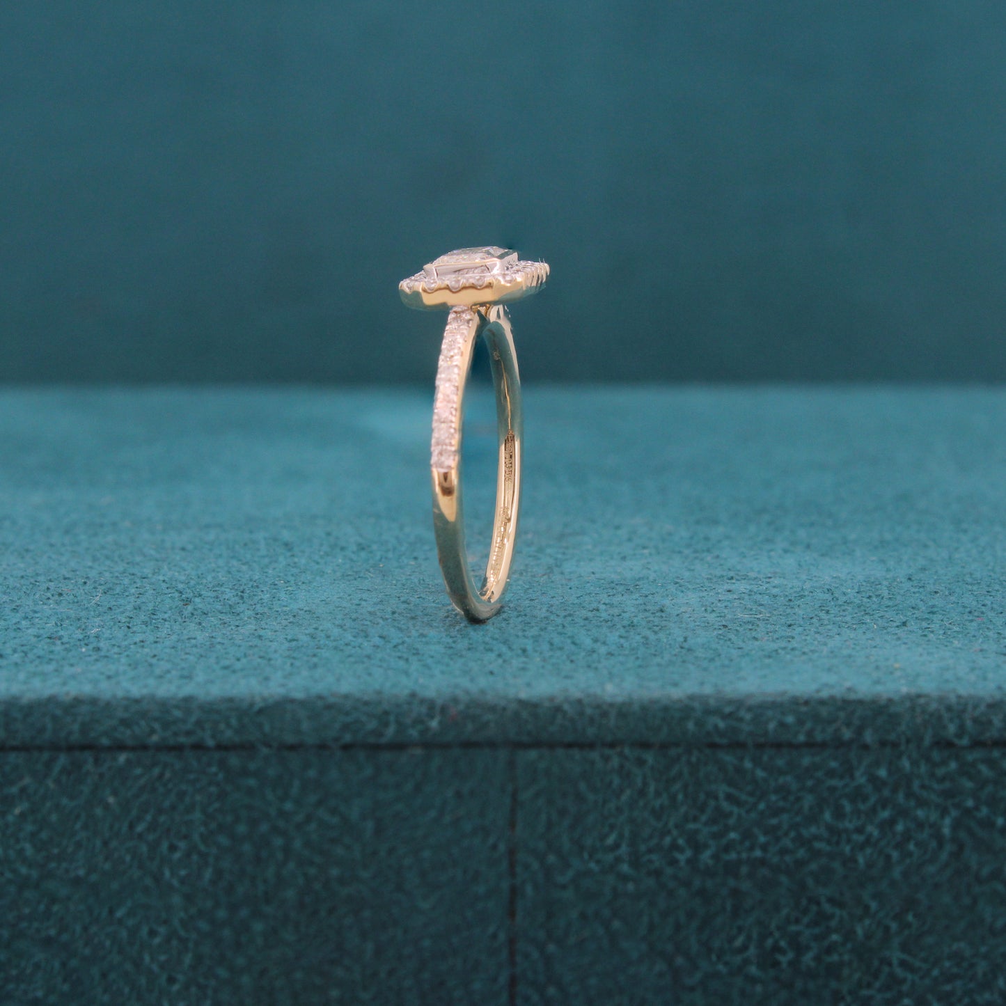 Clarise Classic Diamond Ring