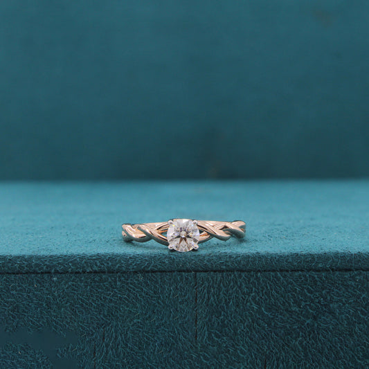 Luvina Modern Diamond Ring