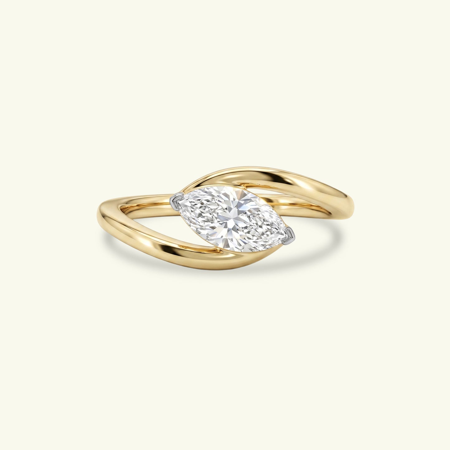 Aurina Solitaire Diamond Ring